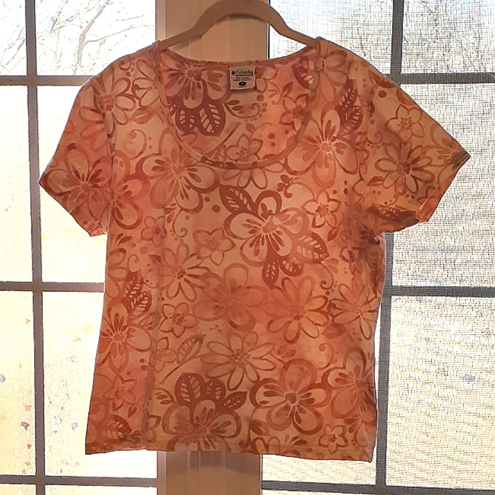 3/$25 Columbia Short Sleeve T-Shirt